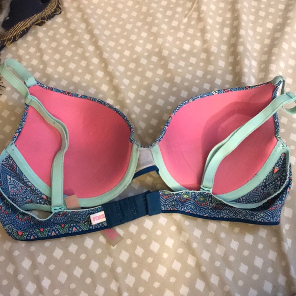 VS Bra - Picture 2 of 3